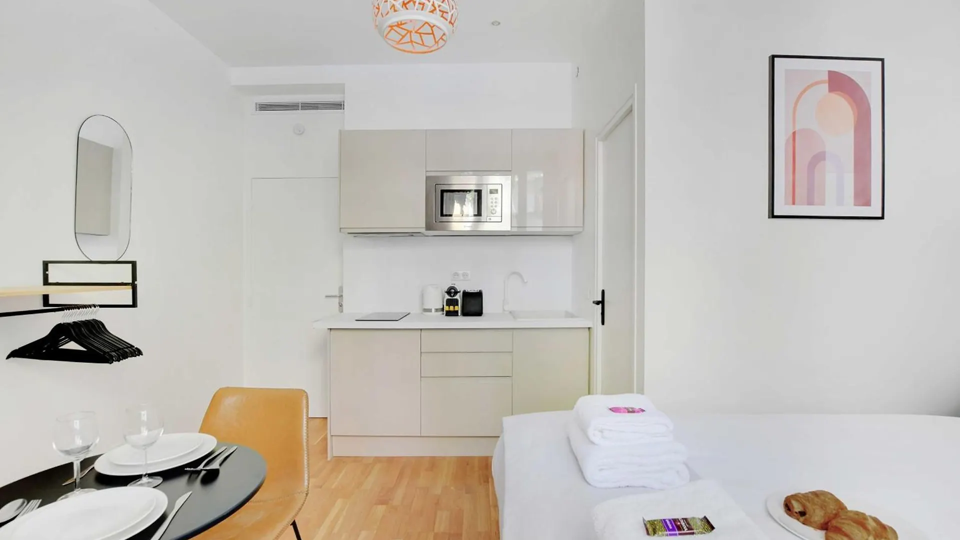 Apartment Residence Des Poissonniers Paris France